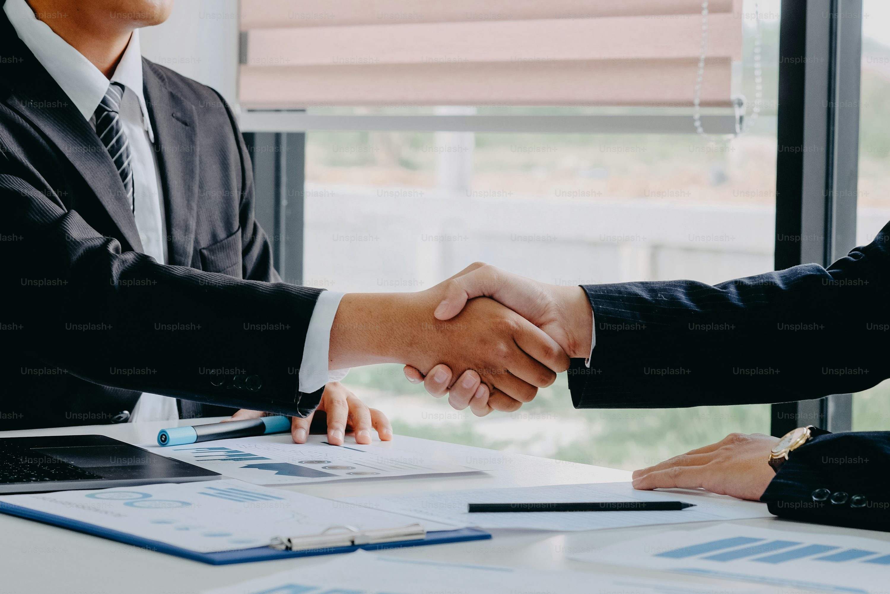Image of handshake